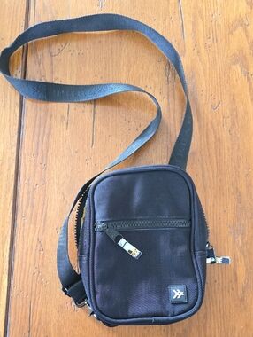 Thread Compact Black Crossbody Sling Bag